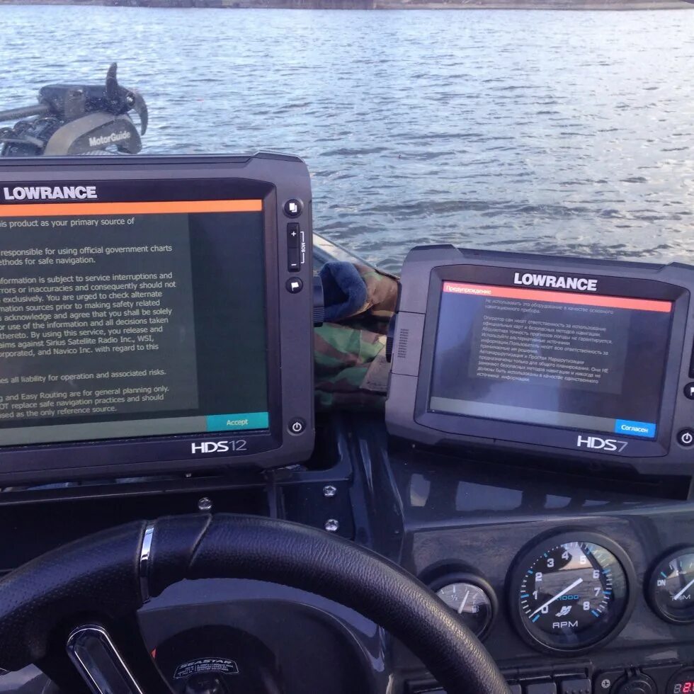 Lowrance Elite-12 ti2. Lowrance Elite ti2 12 на ПВХ лодку. Эхолот Лоуренс HDS 12 Live. Lowrance FS 9.