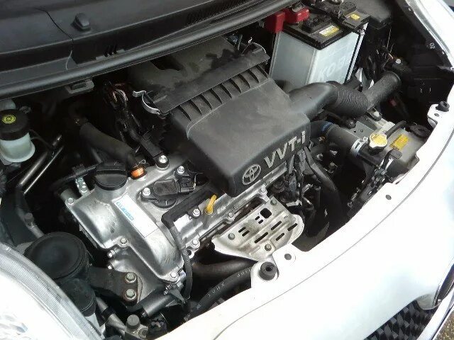 Двигатель тойота витц 1.3. Тойота Витц двигатель 2sz. Toyota Vitz двигатель 1.3. Двигатель Toyota Yaris 1.3. Toyota Yaris 2001 1.3 двигатель.
