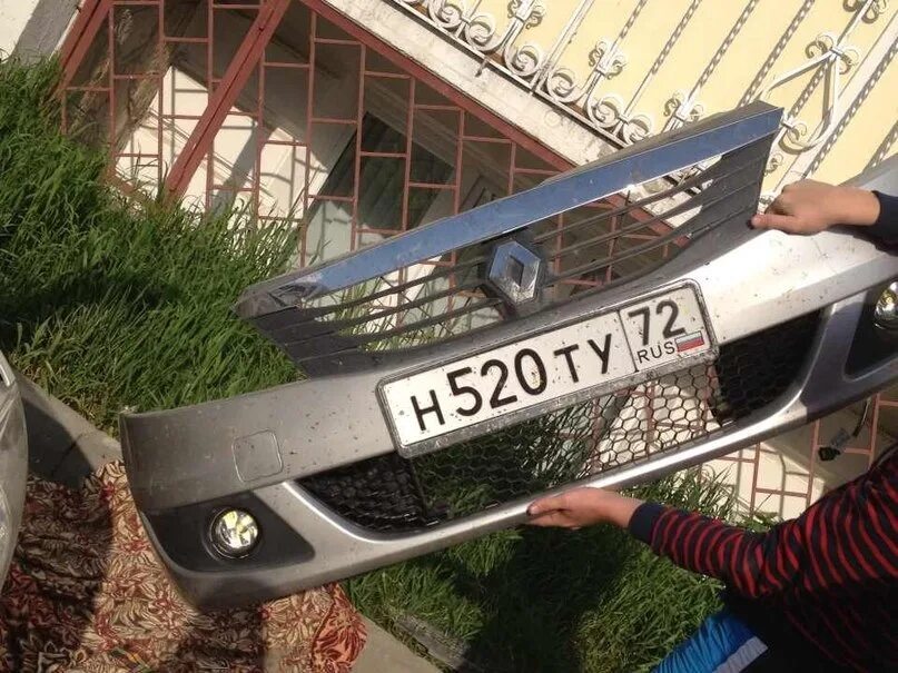 замена решетки радиатора и пыльника бампера нижний. - Renault Logan (1G), 1,6 л,