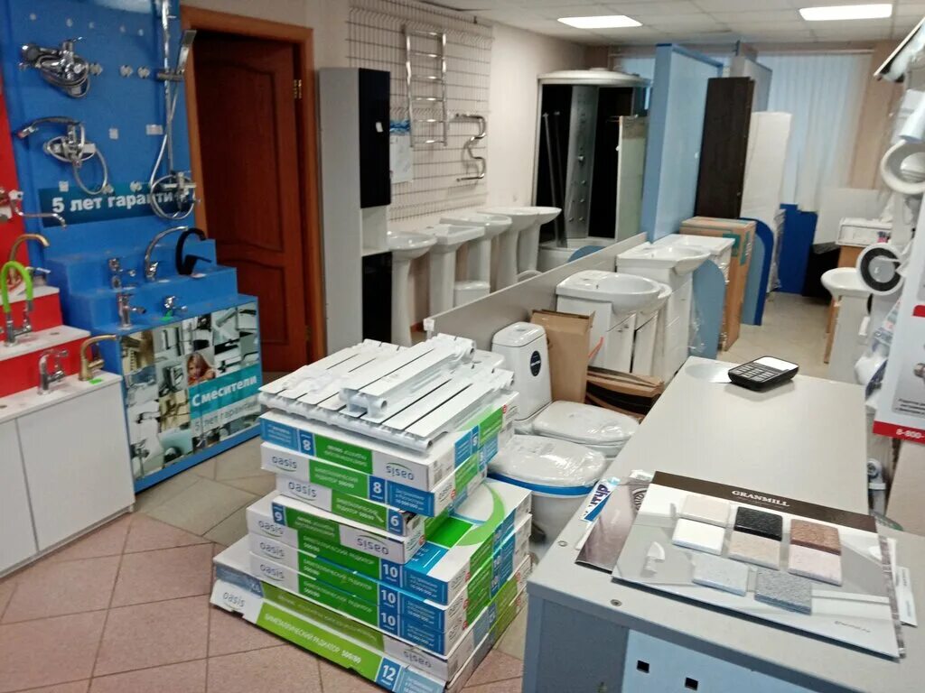 сантехника смоленск. база прораб грязи. витрина с насосами. витрины насосного оборудования для магазинов. рославль рестораны.