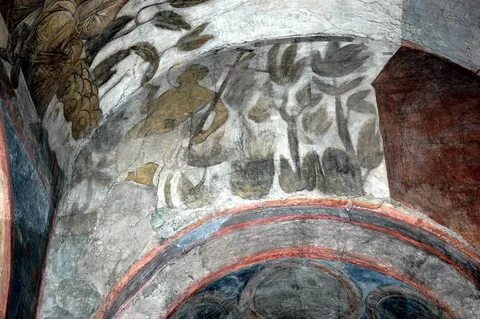 Церковь расписанная рублевым
