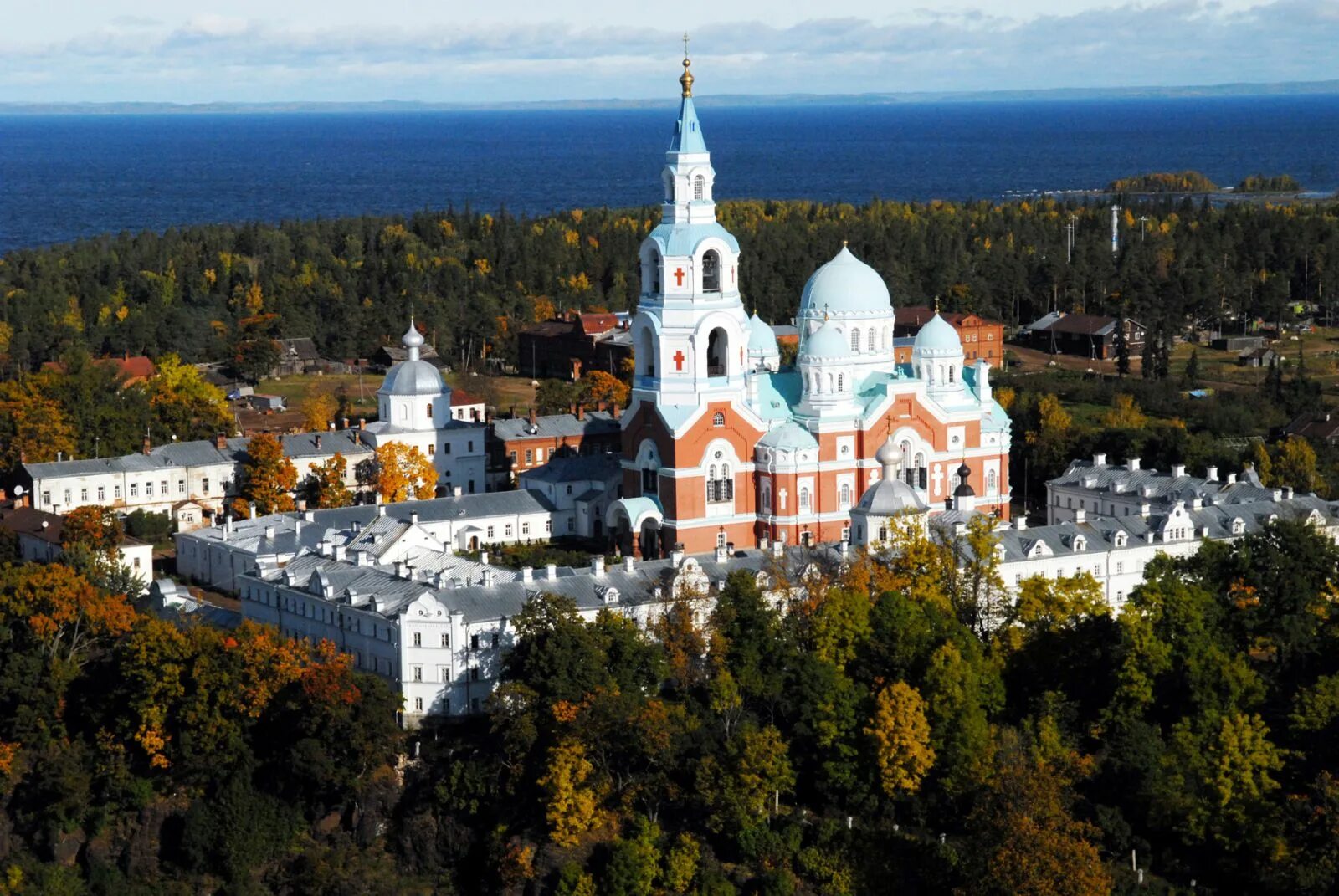 Валаамский спасо-преображенский монастырь в карелии. Карелия монастыри валаам. Карелия остров валаам монастырь. Карелия монастыри валаам. Валаамский монастырь.