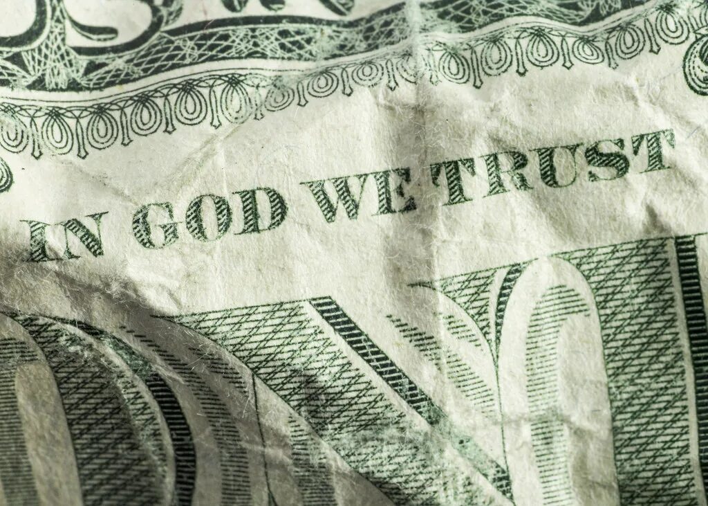 Перевод in god we trust на русский. Купюра США “in God we Trust”. In God we Trust доллар купюра. Надпись на долларе in God we Trust. In Gods we Trust.