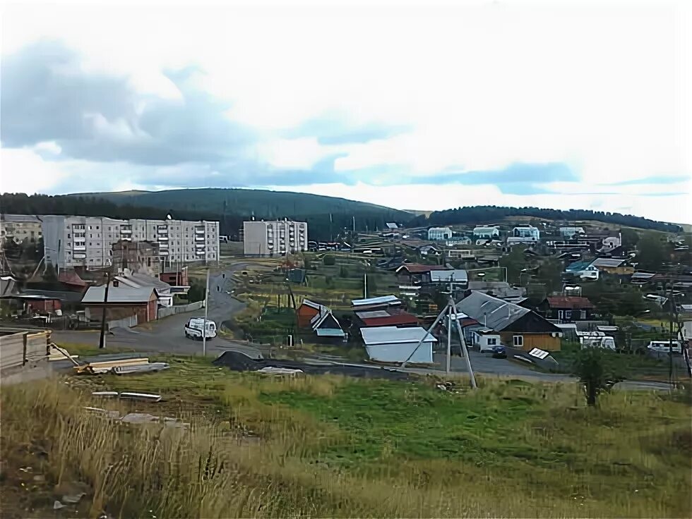 Уралец свердловская область город. Посёлок уралец нижний тагил фото. Поселок уралец фото. Поселок уралец фото. Гора белая нижний тагил.
