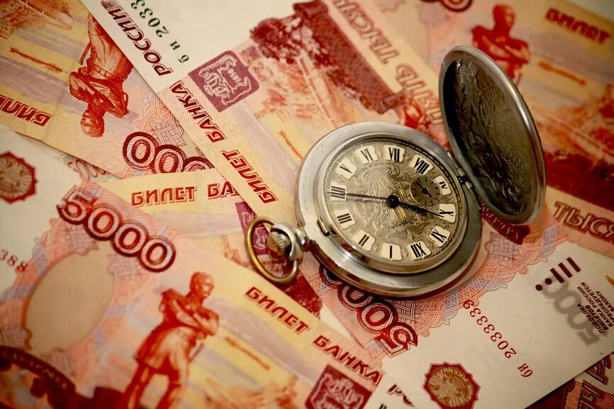 Время рублей. Часы и деньги. Деньги с часами. Время - деньги. Часы с изображением денег.