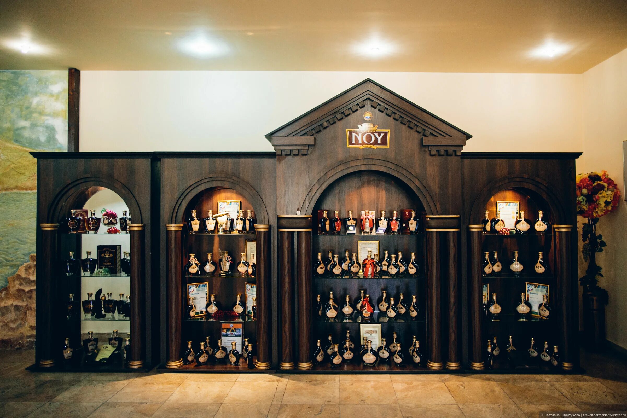 фирменный магазин дербентского коньячного завода в дербенте. фирменный магазин дагестанских коньяков в москве. дербент завод коньячный завод. коньячный завод ереван. завод ной ереван.