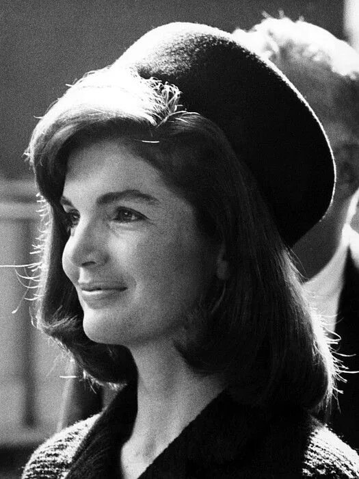 Jacqueline Kennedy Onassis Jacqueline kennedy onassis, Jackie kennedy, Jackie on