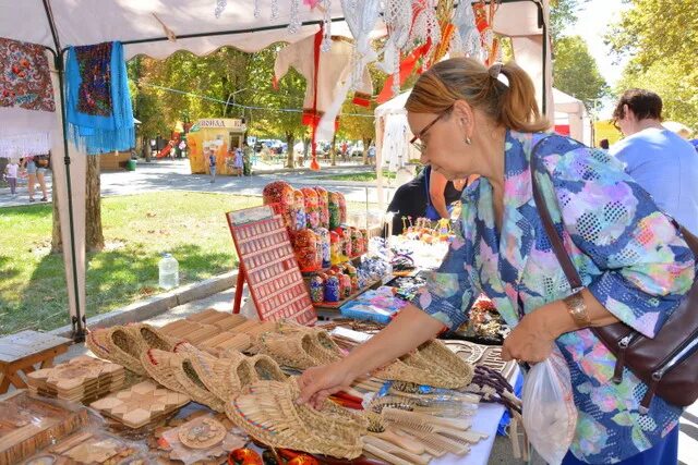 ярмарка город мастеров. город мастеров славянск. город мастеров славянск. город мастеров казань. выставка ремесел.