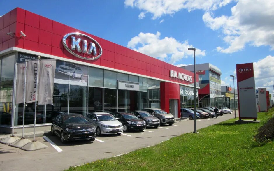 Автосалон n1 москва. Салоны кия в москве. Автосалон фаворит моторс. Альметьевск автосалон апельсин. Салоны кия в москве.