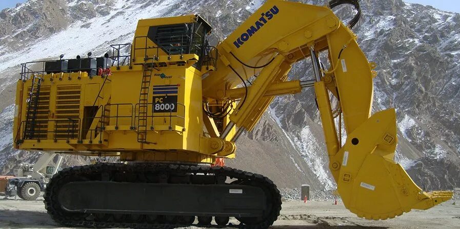 Komatsu pc8000-6. Экскаватор коматсу pc 8000. Komatsu pc8000. Рс 8000. Коматсу 8000 экскаватор.