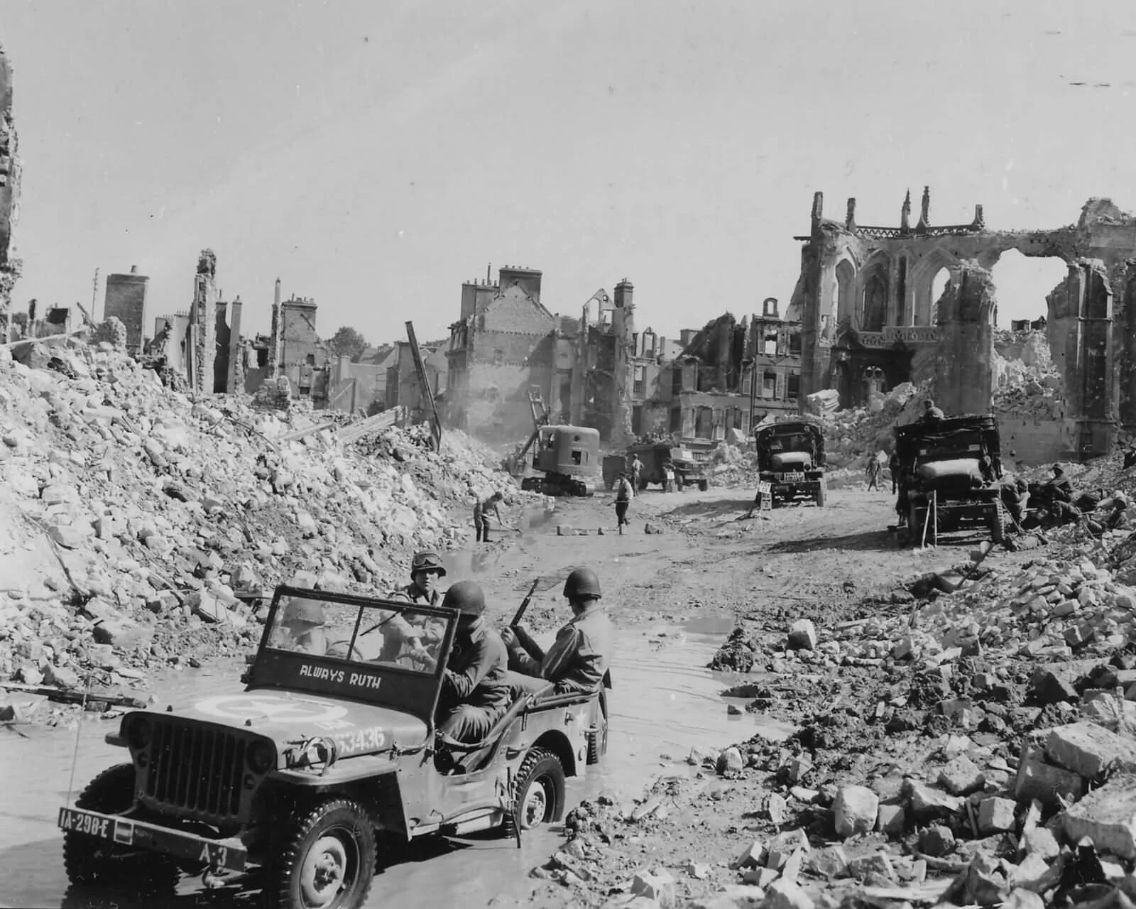 Мировой после. Руины Нормандии 1944. Франция после второй мировой войны. Битва во Франции второй мировой 1944.