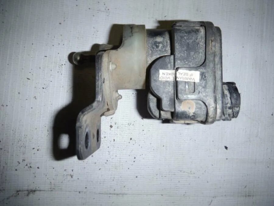 Корректор фар вольво 940. Омыватель фары вольво фмх. A6 c5 корректор фар. Механический корректор фар вольво. Volvo корректор фары.