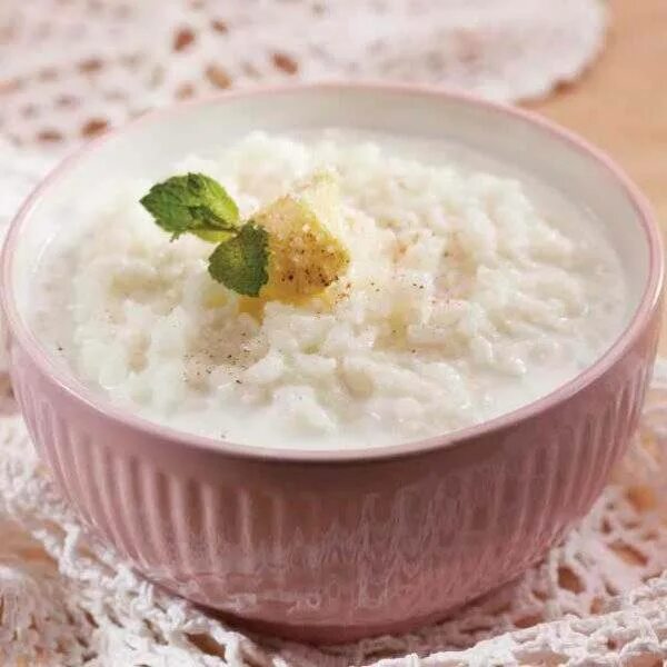 Каша рисовая молочная. Rice porridge. Кашка молоч. Рисовая каша на сливках.