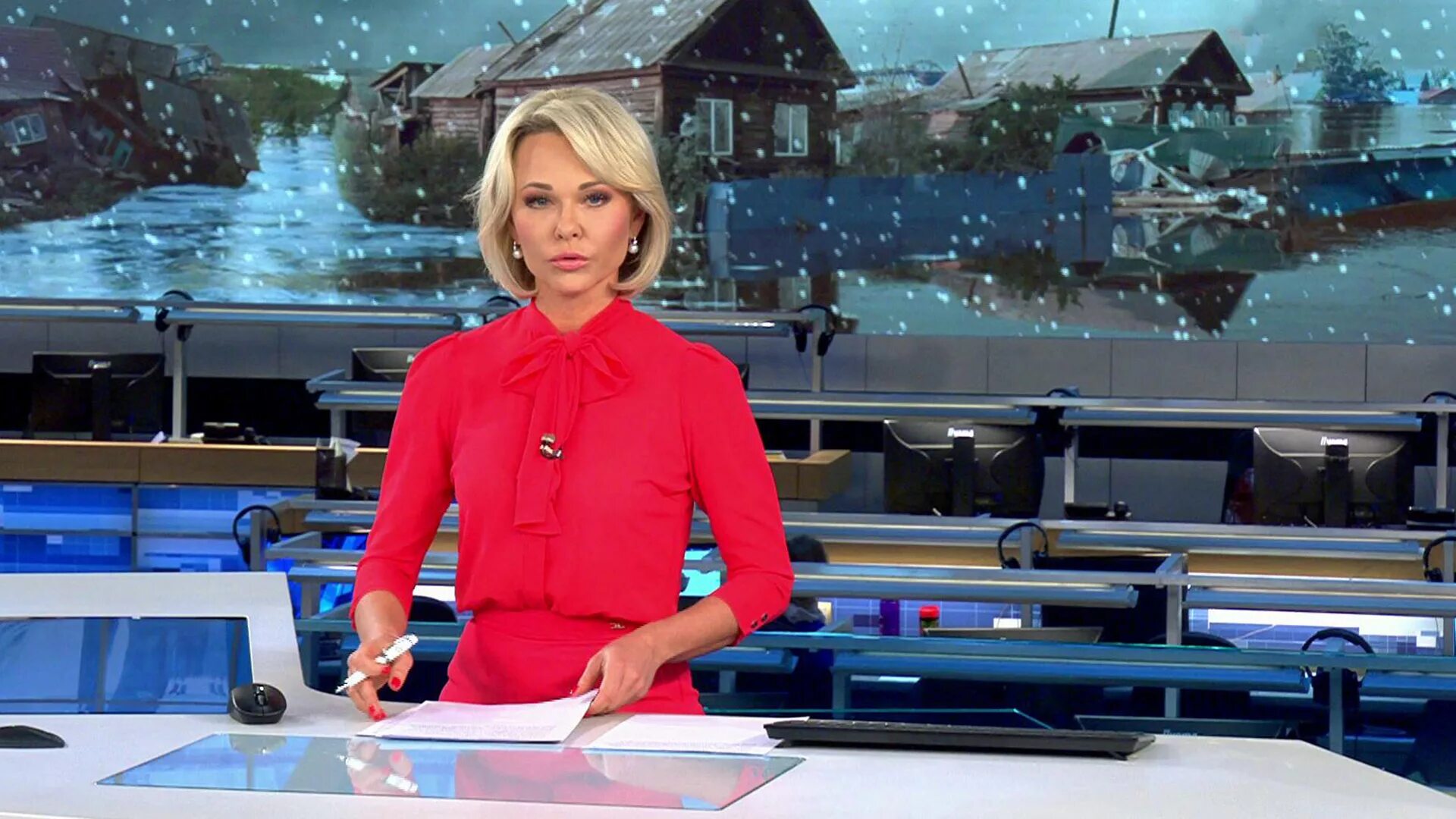 Сегодняшние новости 1 канал. Ведущая новостей первого канала. Ведущая новостей первый канал 2019. Ведущая вечерних новостей на 1 канале. Выпуск новостей 1 канал.