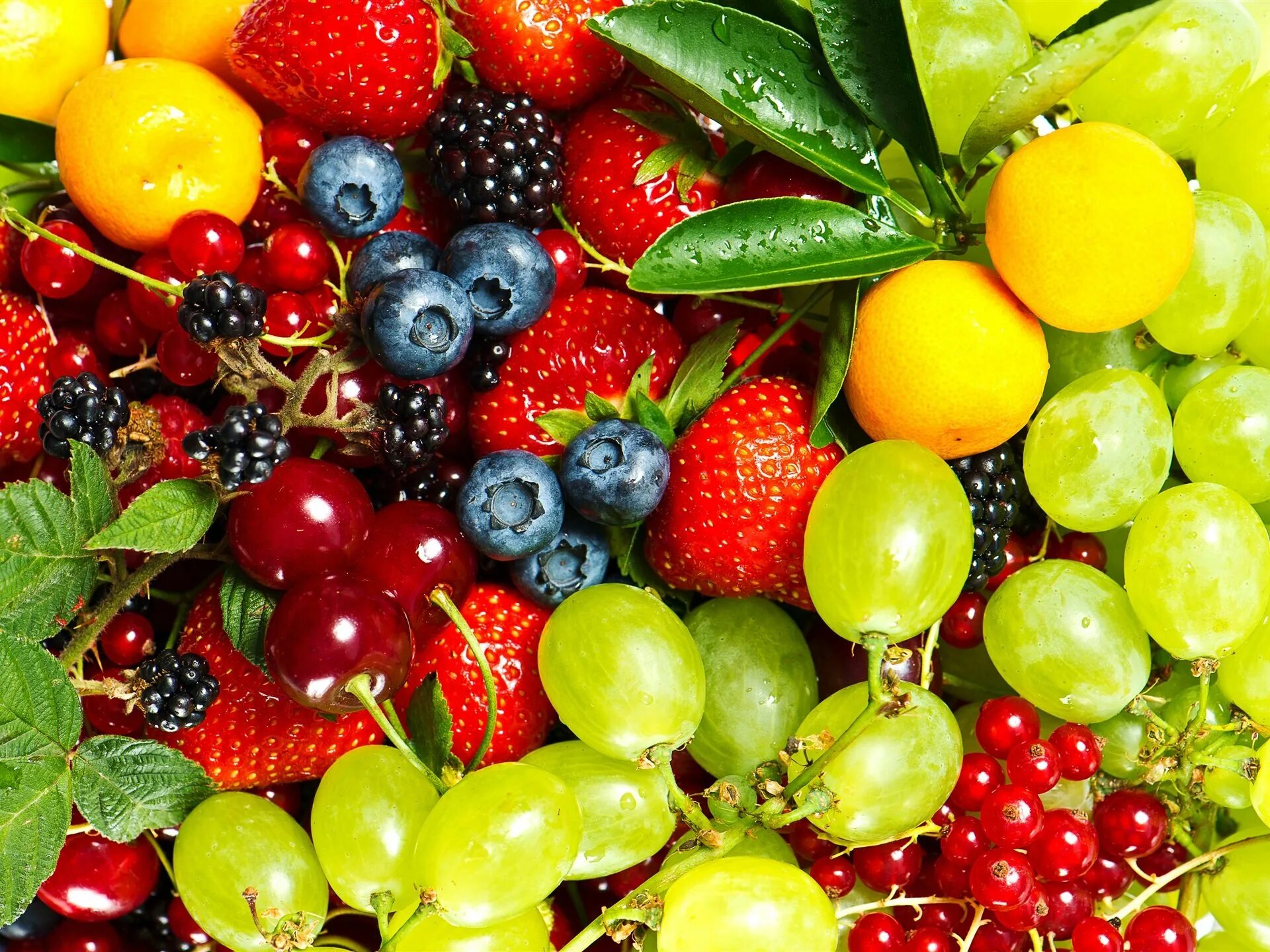 Экран фрукт. Фрукты. Фрукты и ягоды. Красивые ягоды. Летние ягоды.