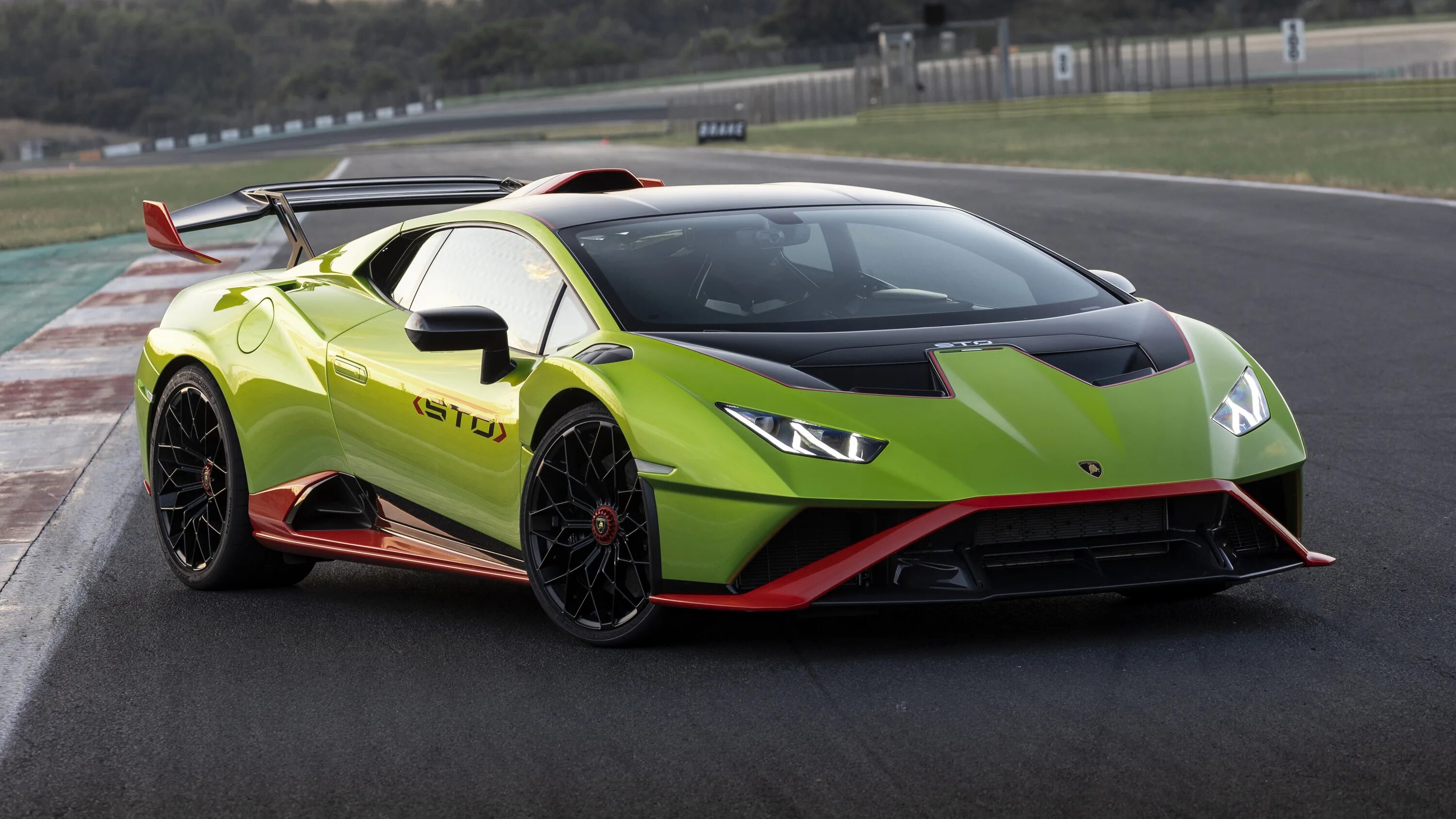 Мод ламборгини хуракан. Lamborghini Huracan 2021. Ламборджини Хуракан 2021. Ламборджини Хуракан sto. Спорткар Ламборджини Хуракан.