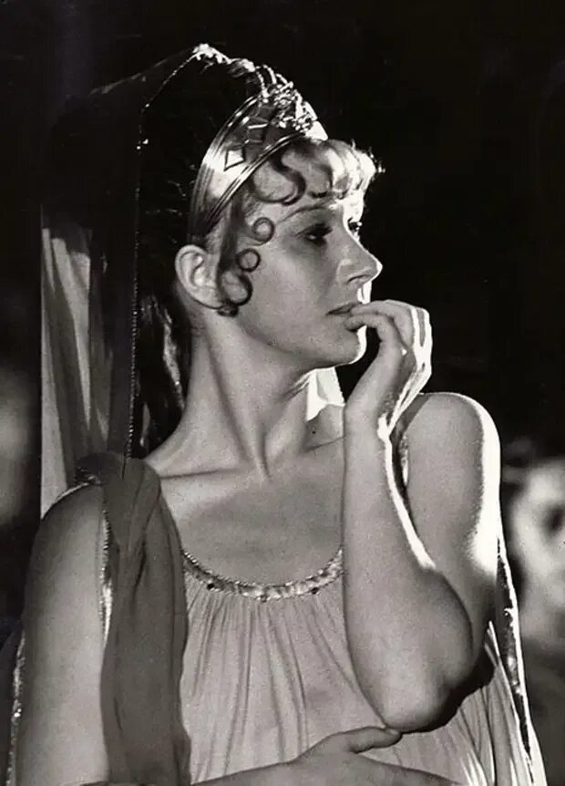 Хелен миррен калигула 2005. Миррен калигула. Миррен калигула. Хелен миррен калигула 2005. Хелен миррен калигула 2005.