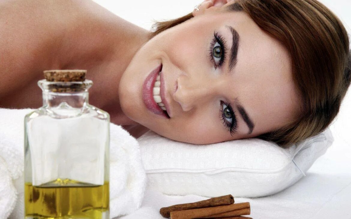 Маска для лица с дрожжами. Жирный блеск на коже. Эфирные масла для лица. Дрожжевая маска для лица от морщин. Сыворотка для лица.