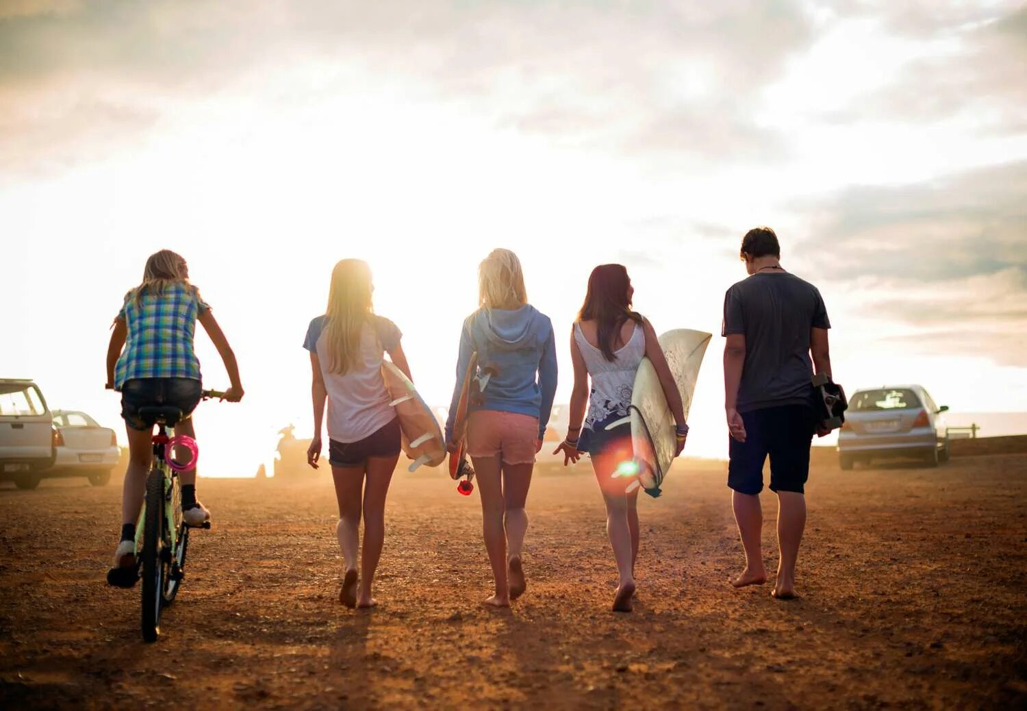My best friend is going to. Спенд. Time with friends. Go outside with friends. Spending time with friends.