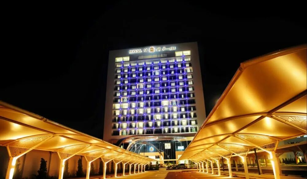 Роял Бич Фуджейра. Отель Royal m Hotel Fujairah 5*. Royal m Beach Resort al Aqah 5 Фуджейра. Royal m ОАЭ.