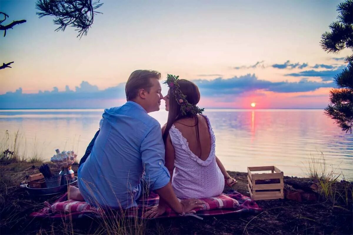 Влюбленная пара. Красивые влюбленные пары. Романтичная фотосессия. Романтические фото влюбленных. Романтические фото влюбленных.