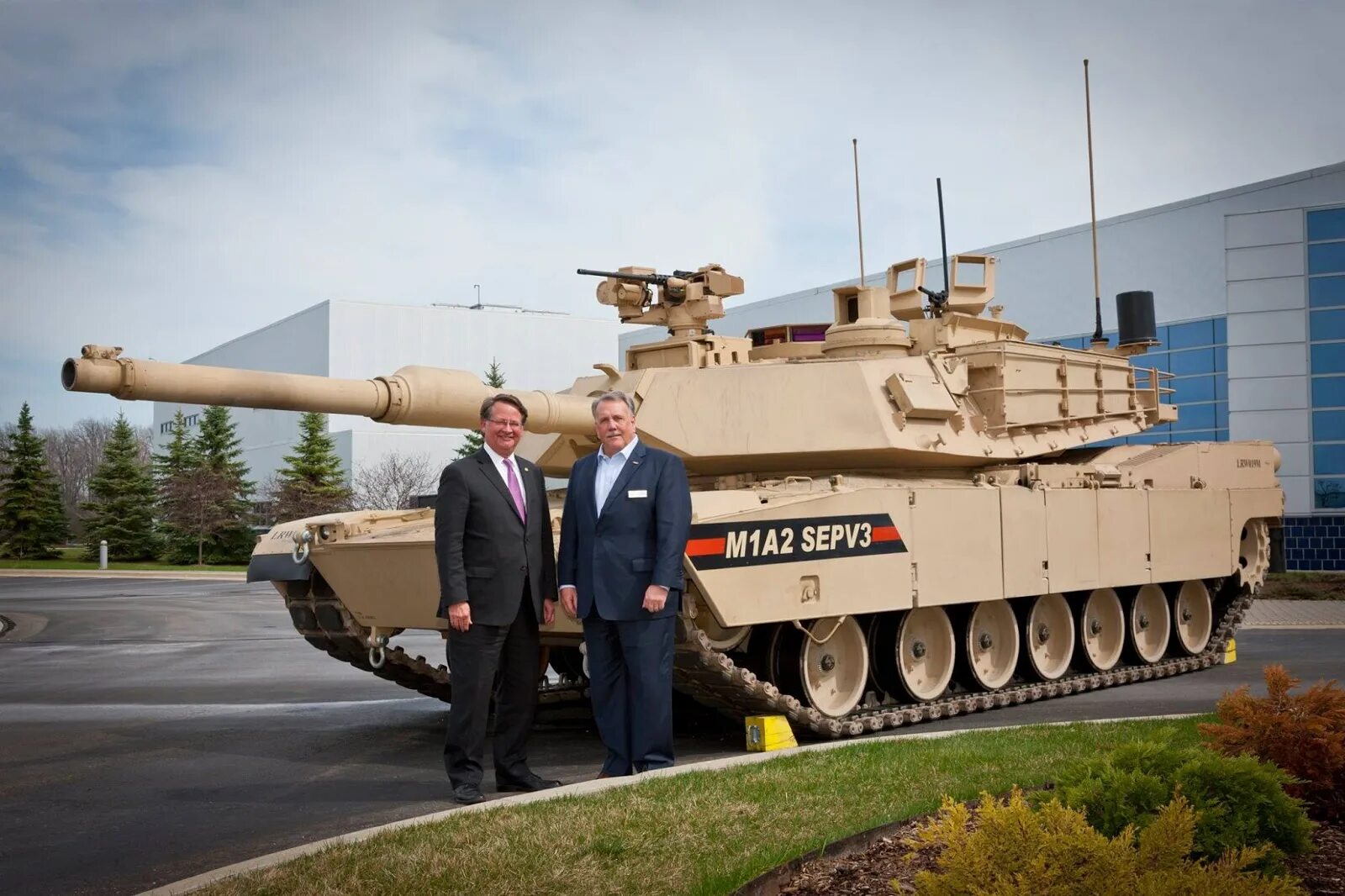 Какой самый лучший танк. Танк abrams m1a2. «абрамс» m1a2 sep (сша). танк abrams m1a2 sep v3. м1а2 sep v3.