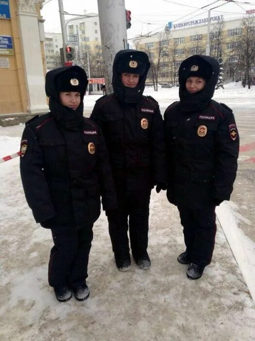 Pin by Günther on Polizisten Men in uniform, Men's uniforms, Hot cops