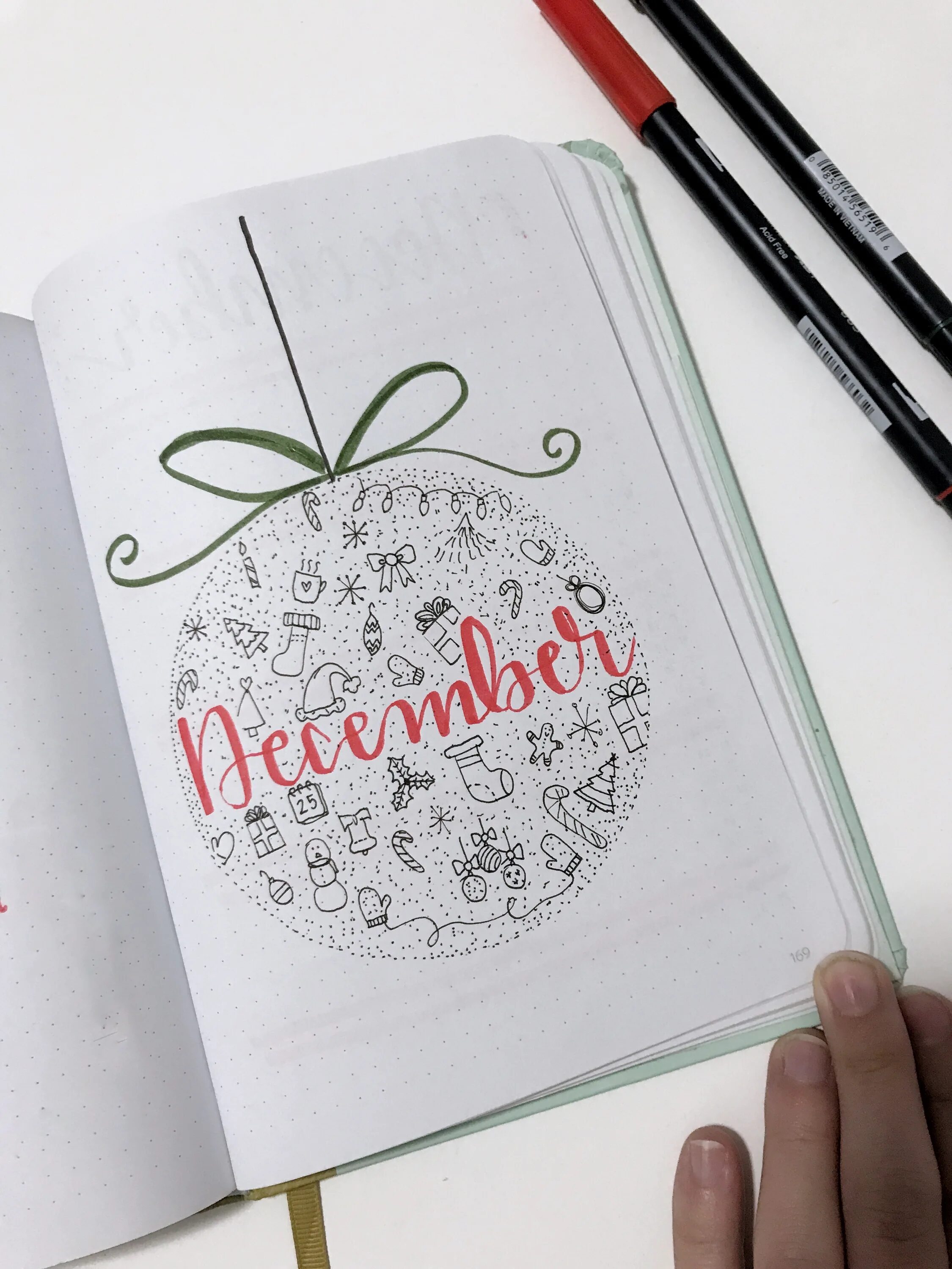 December journal. Bullet journal декабрь. разворот в ежедневнике на декабрь буллет джорнал. буллет джорнал разворот на декабрь. разворот на декабрь bullet journal.