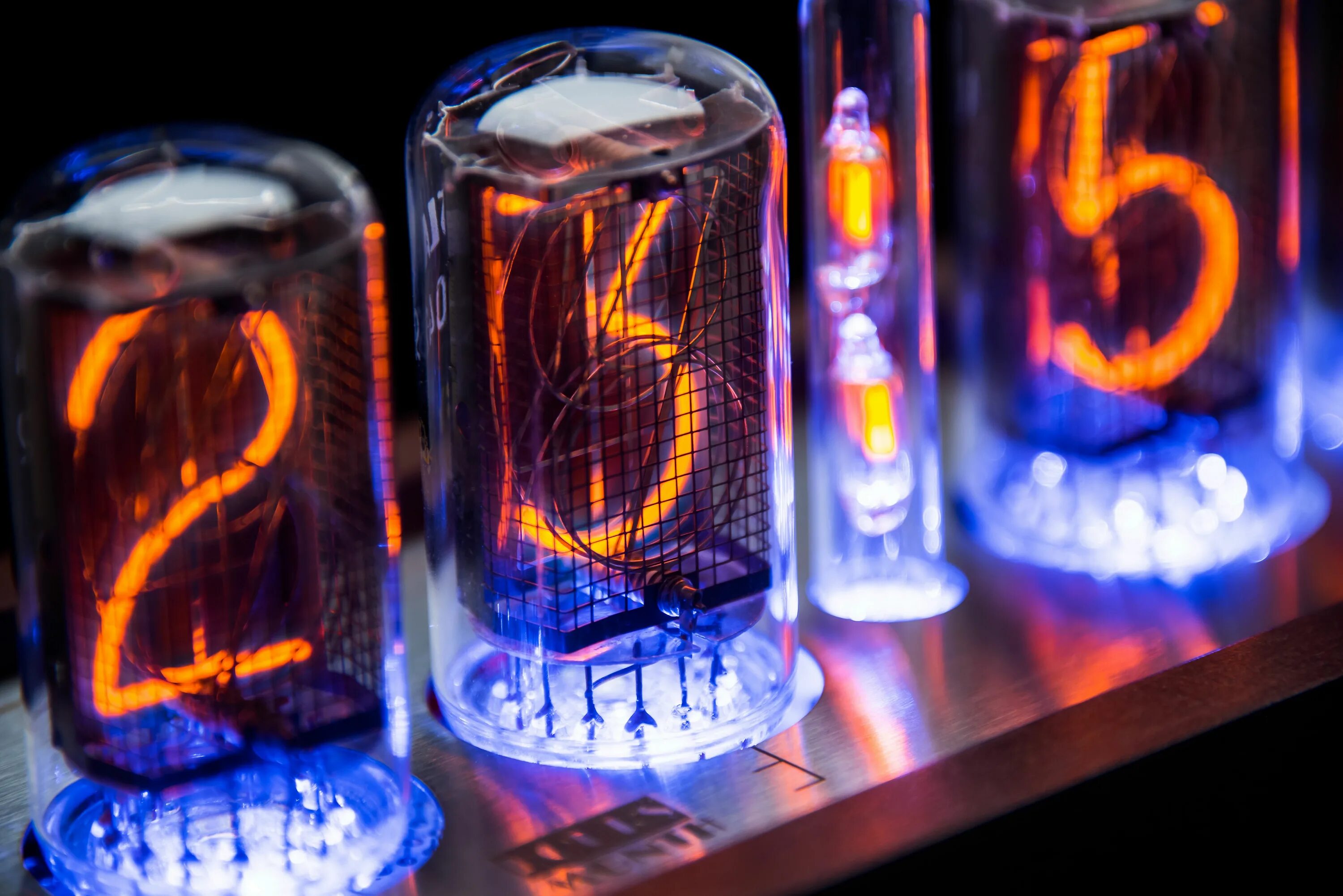 Rgb nixie clock. Nixie clock. nixie clock v3.2. nixie clock in-12. газоразрядные часы.