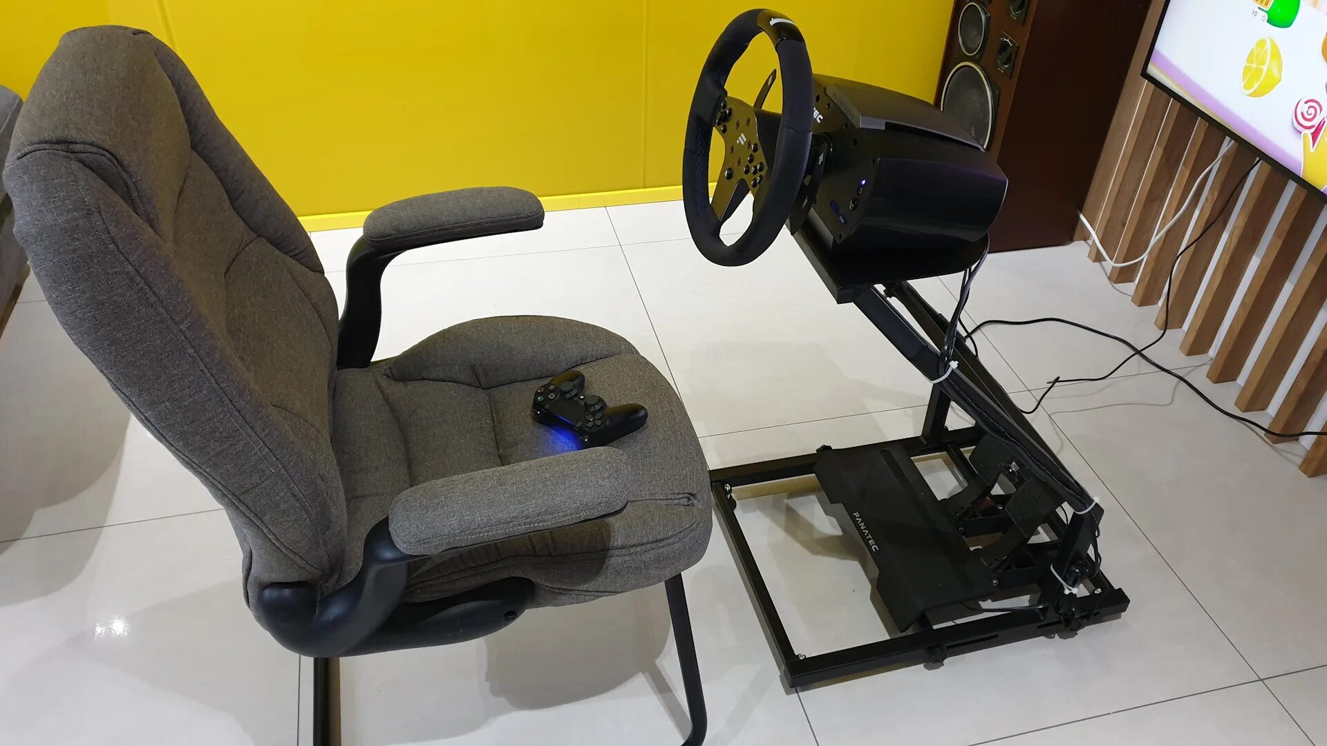 Подставка для руля. Кресло для руля logitech g29. logitech g29 playseat. logitech g920 playseat. кокпит для logitech g29.