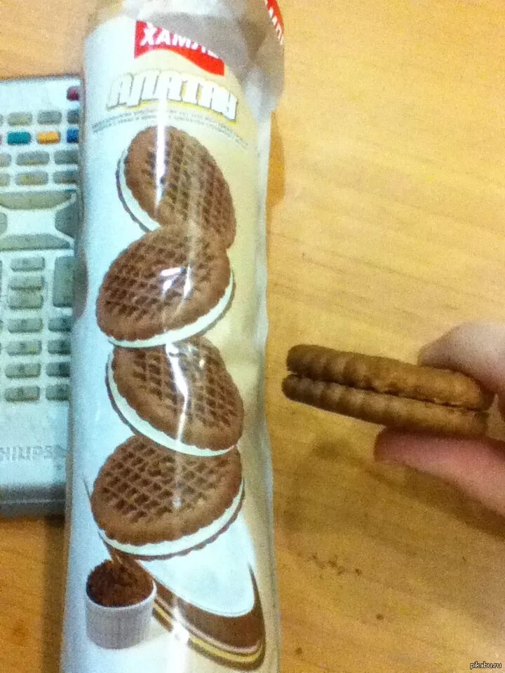 Кругом обман слушать. Кругом обман уйду. Норштейн ежик в тумане. Обман мем. Кругом обман.