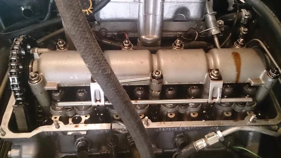 Клапана нива 21214 инжектор. Регулировка клапанов на ваз 21214 нива. Регулировка клапанов ваз нива 21213. Клапана на ниву шевроле 2123. Двигатель ваз 21213 клапана.