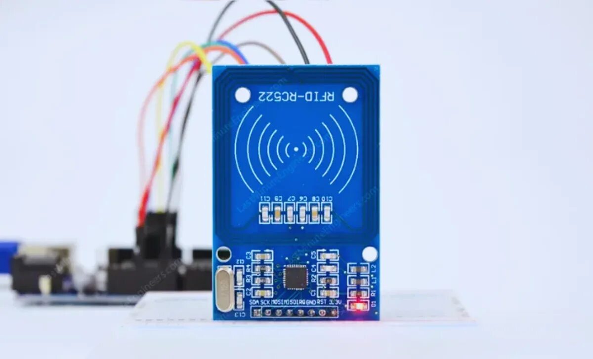 Подключить rfid. Esp32 и rc522. модуль rfid rc522 arduino nano. rc522 arduino антенна. rfid-rc522 с ардуино с сервоприводом.