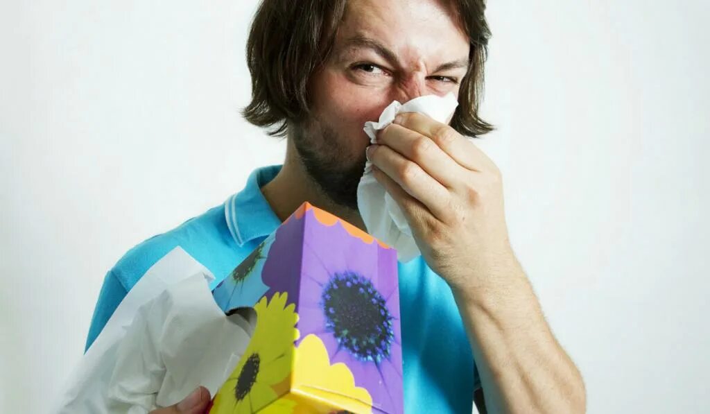 Носовое кровотечение у детей. Схема промывки носа. Заложенность носа с насморком у ребенка. Льет из носа. Льет из носа.