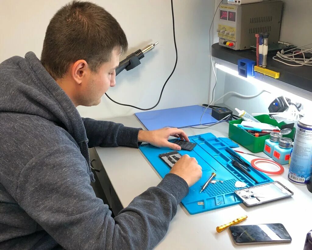 Сервиса qline. Компьютерный мастер. Ремонт сервис 1. Ремонт сервис 1. 1с сервисный центр.