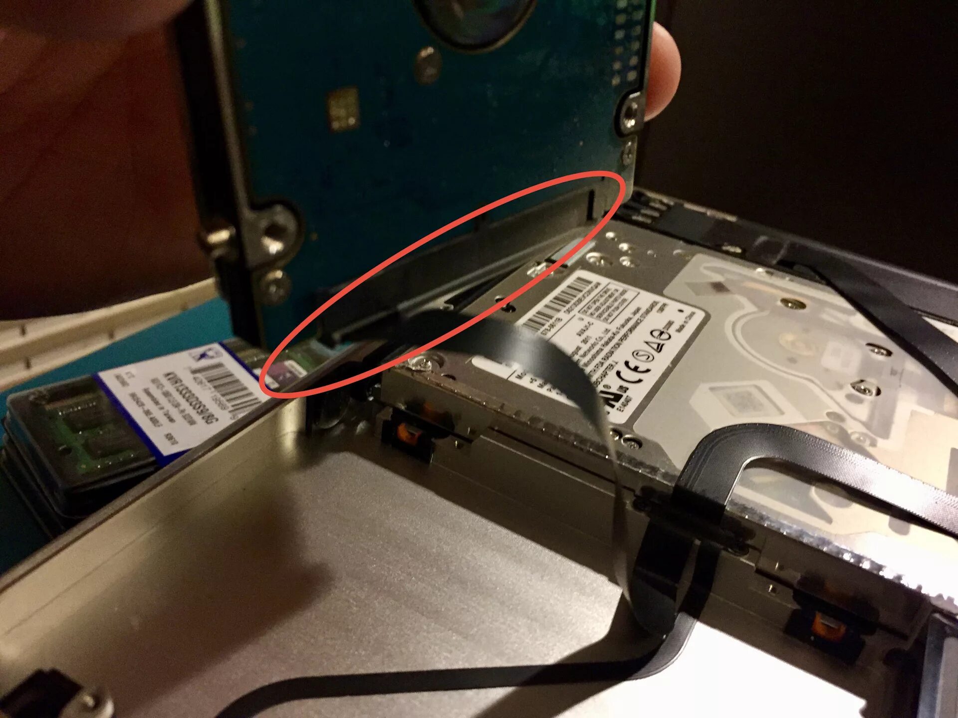 Гудит жесткий. Samsung k3300nr HDD. Заменил в нём HDD на SSD). Замена жесткого диска в видеорегистраторе. Замена HDD NBT.