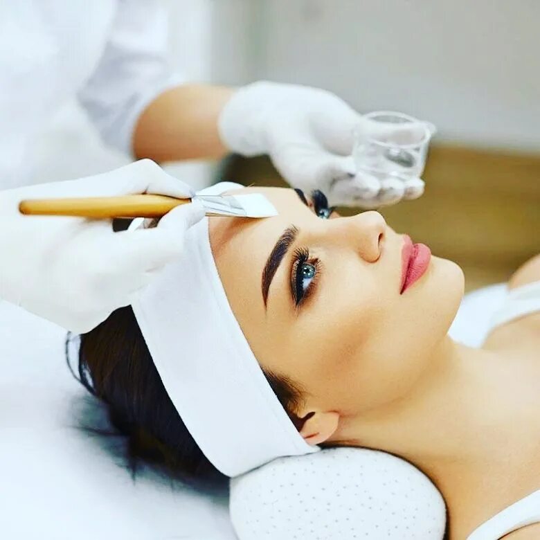 Посети косметолога. Посети косметолога. Процедуры у косметолога. Косметолог эстетист. Косметолог эстетист.