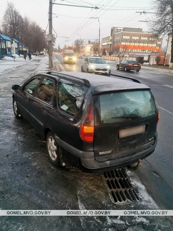 ДТП С участием МАЗ по улице Барыкина. ДТП В Гомеле обнял дерево. Гомель сегодня сильные происшествия