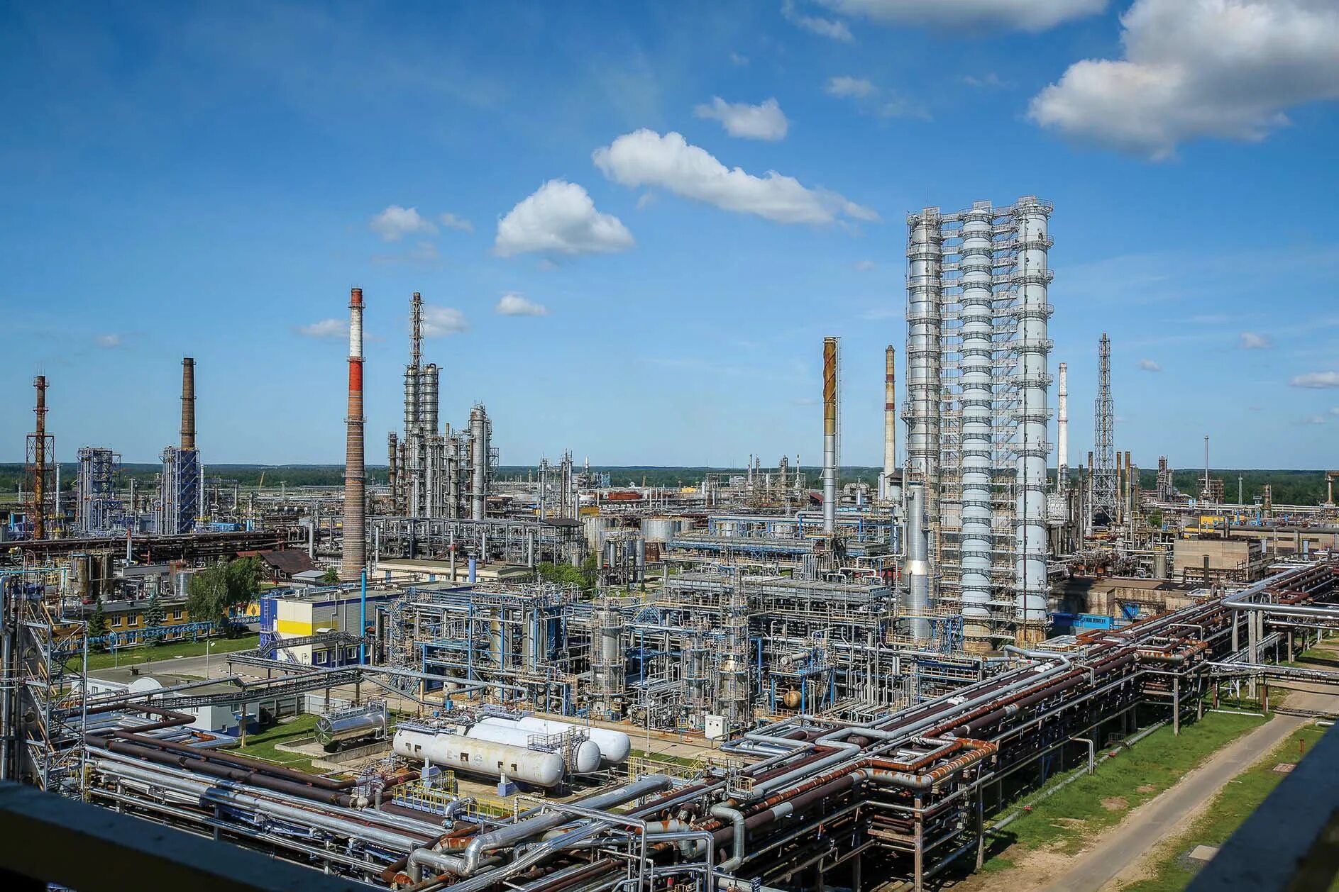 Нефтехимия нафтан. Нпз нафтан. «нафтан» нефтеперерабатывающий завод. Нафтан новополоцк. Нафтан завод.