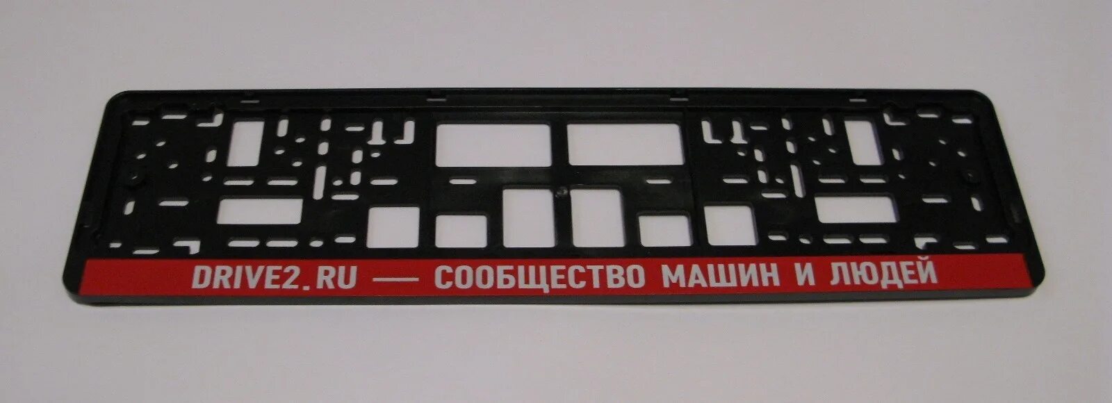 Рамка номерного знака 290х170. Рамка номерного знака ГАЗ 3110 красная.