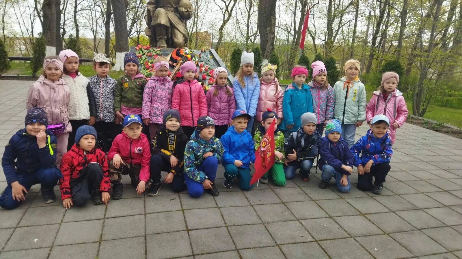 Детский садик. Дети в саду. Дети из детского сада. Фото детей в детском саду. Родничок карта