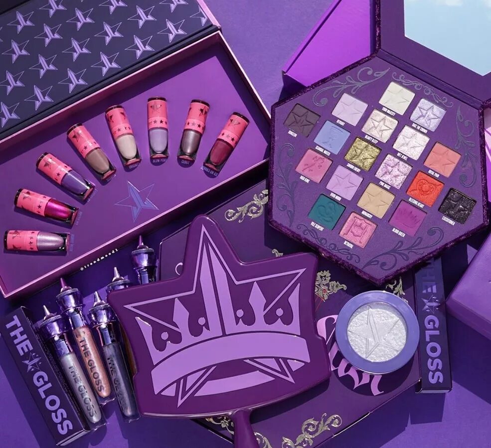 Джеффри стар косметика. Jeffree Star косметика. Jeffree Star Cosmetics палетка теней. Джеффри Стар фиолетовая палетка. Джеффри стал косметика.