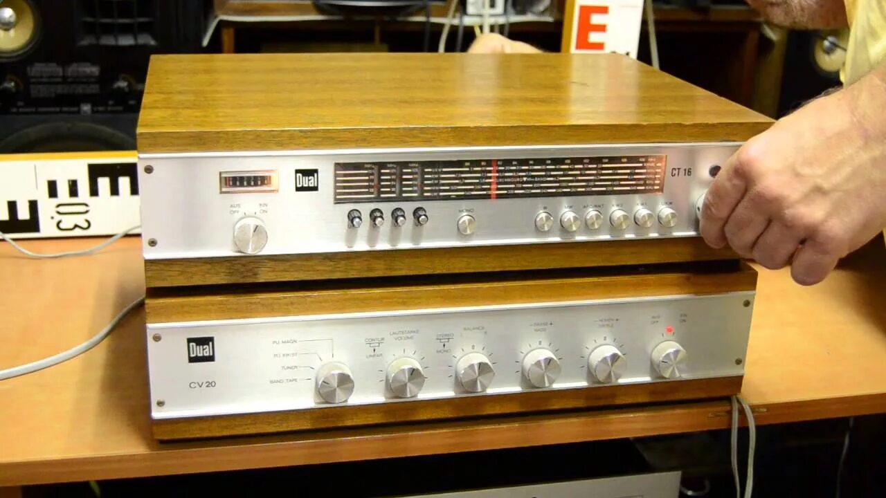 Dual сайт. Dual 410. Руководства проигрыватель dual. Dual 1019. Дуал скрин.