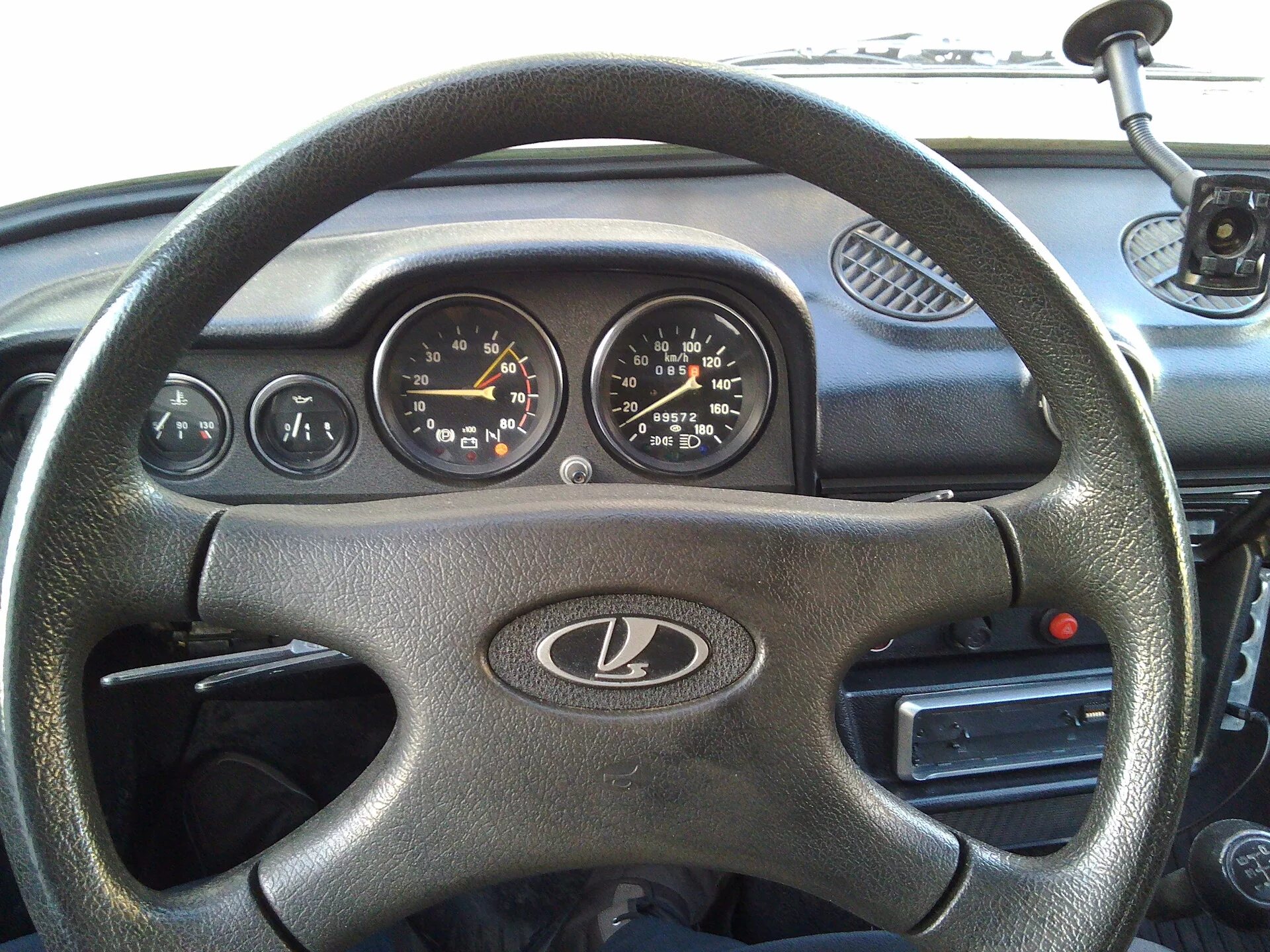 Панель шестерки. Панель ваз 2106. Ваз 2106 кабина. Приборная панель лада 2106. Панель шестерки.