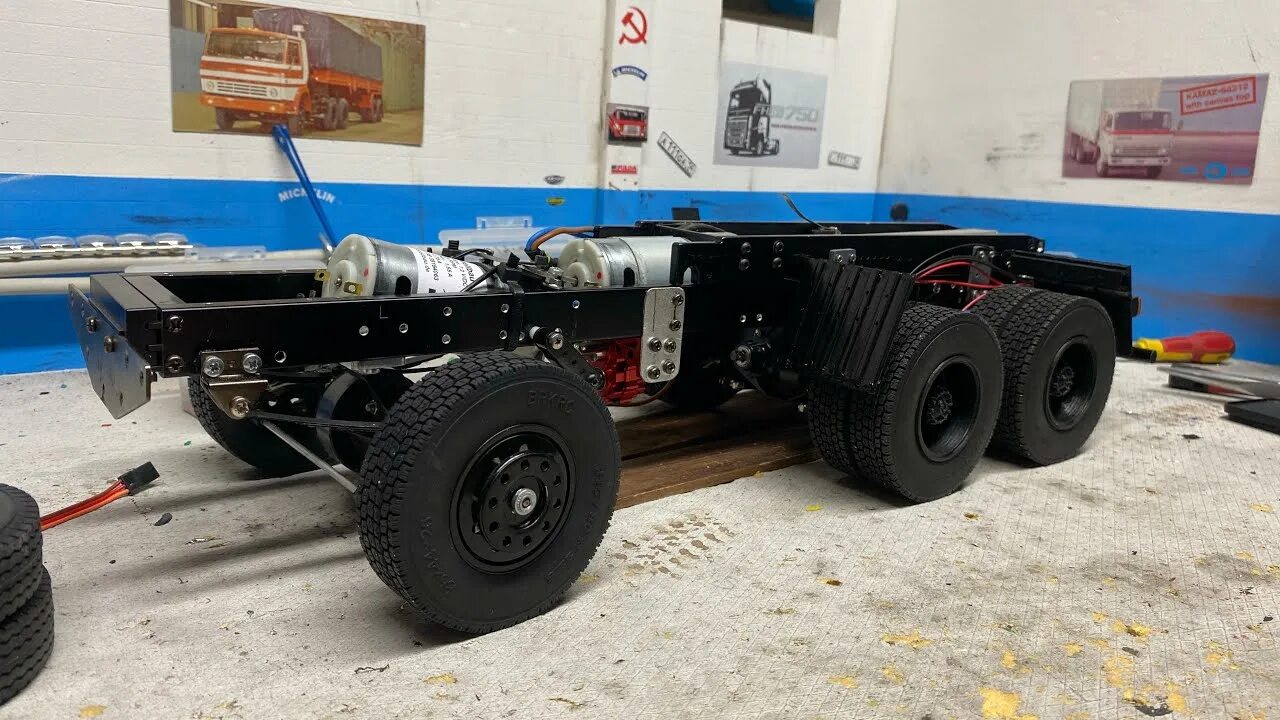 Шасси камаз 6 6. Камаз 6х6 контейнеровоз. rc камаз. шасси камаз-7360. шасси камаз 65808.