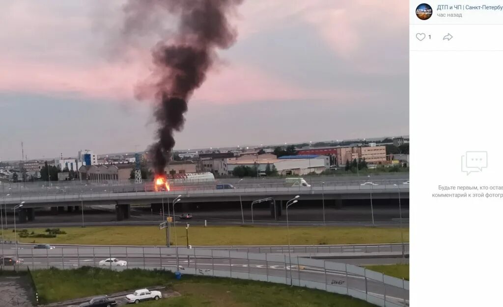 03 пожар спб. Пожар в питере. Пожар спб. Трансконтейнер пожар. Можайск мясокомбинат пожар.