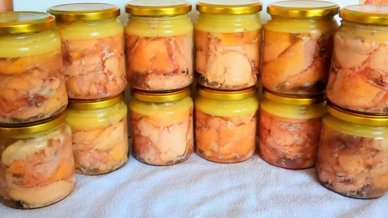 Тушенка из курицы фото. Тушенка из курицы. тушенка из домашней курицы. тушенка из курятины домашняя. тушёнка из курицы в духовке в стеклянной банке.