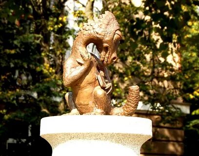 Памятник студенческому хвосту