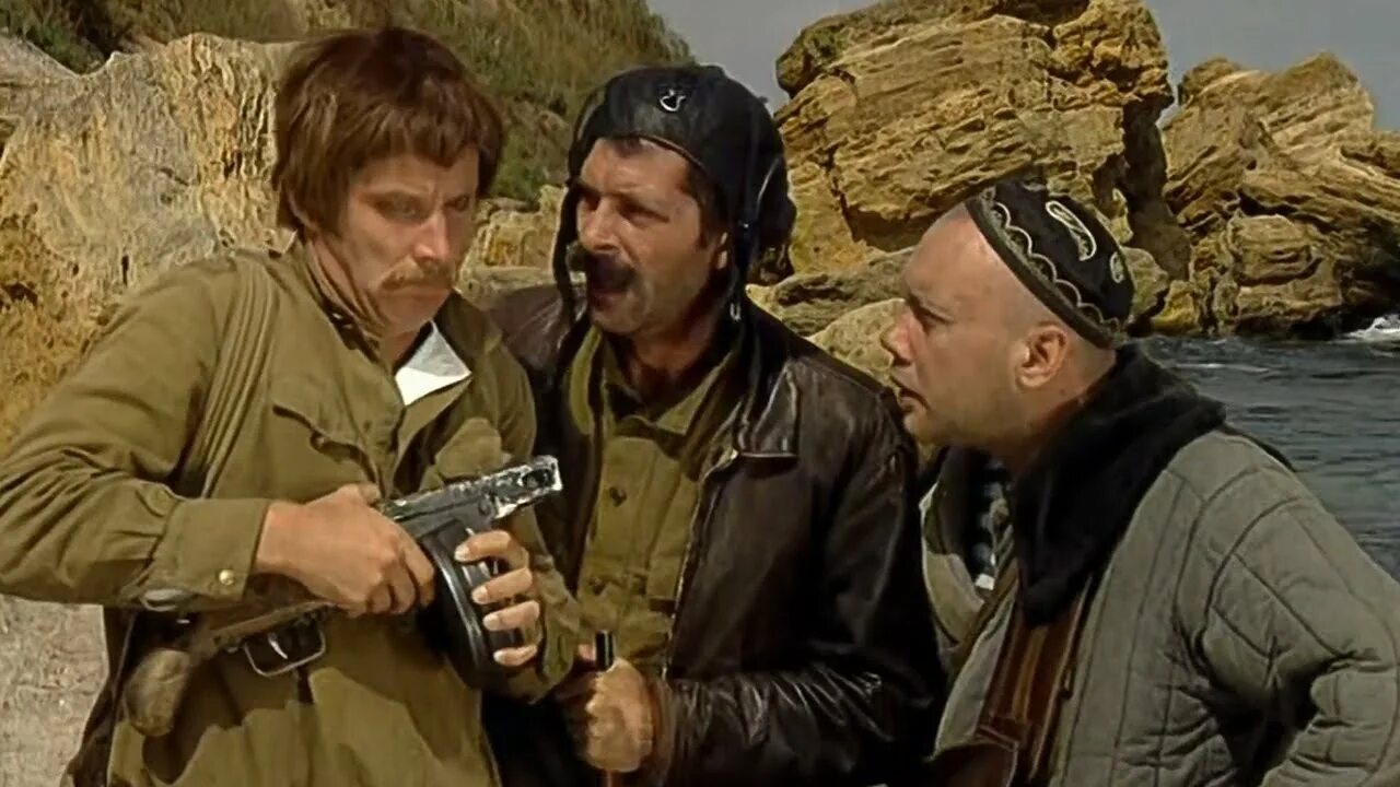 Маски шоу партизанский отряд. Маски шоу партизаны. Маски шоу в партизанском отряде. Маски-шоу маски в партизанском отряде. Маски шоу партизанский.