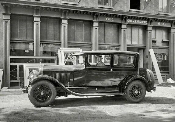 Автомобили 20 века фото File:1916 Ford Model T Speedster, March 26, 1916, California (5643782311).jpg
